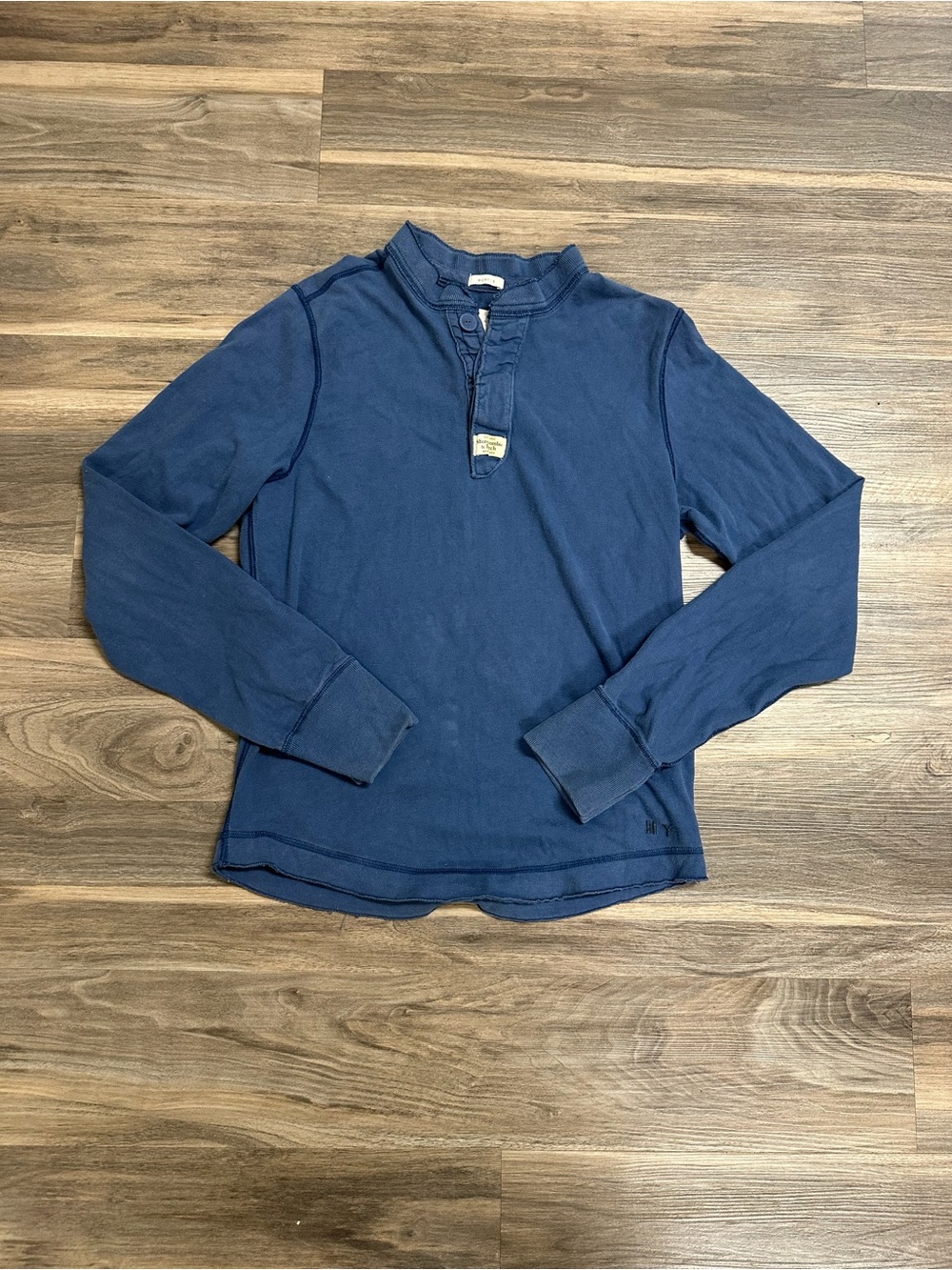 Y2K Abercrombie & Fitch Navy Henley Shirt - Picture 4 of 8